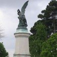 Webcam Hof, Alemania La webcam ubicada en una calle en particular de la localidad de Hof, muestra, en vivo, las 24 horas del día, una imágen de dicho lugar de la ciudad, la...