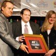 Teleaire recibió dos Premios Perla del Pacífico Sur El equipo periodístico de Teleaire Televisión conformado por Alejandro Martínez Notte y Maricel Bat recibió anoche, en Guayaquil, los premios “Perla del Pacífico Sur” al “Personaje extranjero que más ha...