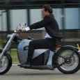 Orphiro, la moto eléctrica del futuro Durante años fuimos testigos de cómo la tecnología tuvo su influencia en el diseño de autos modernos, ahora le toca el turno a las motos y Orphiro es el mejor...