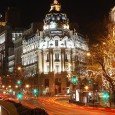 Una de las ciudades más turísticas del mundo se tiñe de brillo y color esta Navidad. Madrid recibe la visita de miles de turistas que buscan disfrutar de unas fiestas...