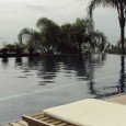 Brasil. Una Maravilla. Hotel “Refugio do Estaleiro” El vehículo que nos transportaba se deslizaba lentamente dando tumbos, el estado del camino no era el mejor, la piedras flojas pegaban contra la carrocería, pero su chofer no se...
